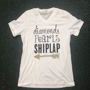 NEW v-neck T-shirt with design